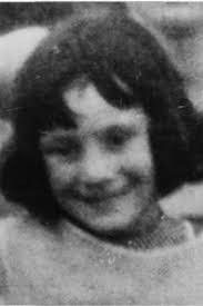 Anne Mcfall's Instagram, Twitter & Facebook