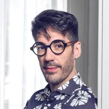 Esta es la Revista Living, edición Septiembre 2024. En la tapa, mi casa. El  jugar atraviesa cada espacio, sobre todo el que habitamos en lo cotidiano.  Mariano @mdmanzi y yo hicimos el