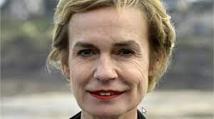 Trois longues années s'étaient alors écoulées entre son sandrine bonnaire et son compagnon erik truffaz à la 22e édition du printemps des poètes au ministère de la culture, à paris, le 25 février 2020. Violences Conjugales Sandrine Bonnaire Livre Un Temoignage Poignant Sur L Agression Qu Elle A La Roche Sur Yon Maville Com