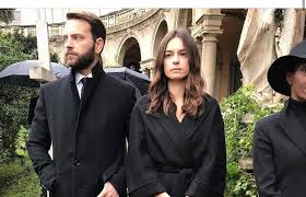 Kasia smutniak was born on 13 august in the year, 1979. Moda E Tv Kasia Smutniak Veste Max Mara In Diavoli Su Sky Atlantic Reggionline Telereggio Ultime Notizie Reggio Emilia