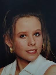 Ashlee Cross's Instagram, Twitter & Facebook