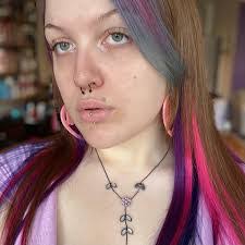 Angelina Clark's Instagram, Twitter & Facebook