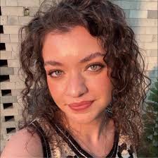 What photographer can take family pictures with easy access for an older  person in Charleston?