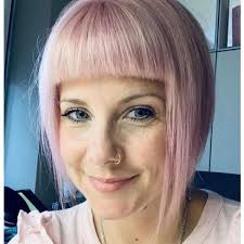 These faux bangs that she sported. 100 Easy Hairstyles For Short Hair Hairstyle Secrets Hairstyle Secrets
