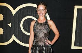 After a guest spot on the bbc drama series doctors, game of thrones marks her first major . Emilia Clarke Studierte Hitler