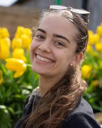 Birthday Cake Talent: @callum_hutch_ @chxrlxtte_stxll_xox Director:  @alfie_carrolll Producer: 👋🏼 DOP: @giovannimusumecixx Production  Designer: 👋🏼 Costume: 👋🏼 Editor: @mattdownn + @giovannimusumecixx  Colorist: @mattdownn