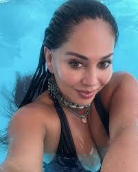 Maria Cassinelli's Instagram, Twitter & Facebook