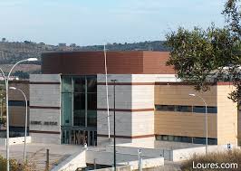 Loures synonyms, loures pronunciation, loures translation, english dictionary definition of loures. Loures Com Flickr