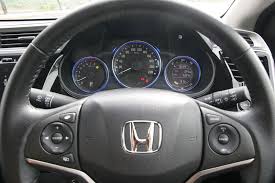 Enjin kereta honda paling laju. Apa Yang Perlu Ada Pada Sedan Segmen B Astro Awani