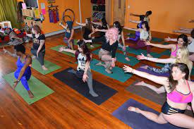 Echte abenteuer oder intensive familienzeit. Yoga Classes Hustle And Flow Portland Maine Hustle And Flow Studio