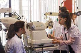 Bioingineria medicală integrează principiile fizicii, chimiei, matematicii și pe cele inginerești pentru studiul biologiei, medicinei, comportamentului sau sănătății. Facultatea De Inginerie MedicalÄƒ Universitatea Politehnica Din Bucuresti