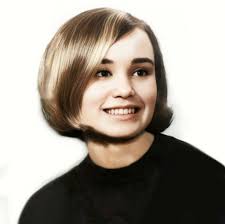 ANS (Read No. 7 in the following link):  https://www.mentalfloss.com/article/84669/9-movies-are-remakes-remakes?a_aid=46813  Celebrating her 76th birthday today, can you name this Oscar-winning  performer whose career has effortlessly spanned the tragic ...