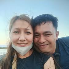 Let's find her a man! 😆 Read more: https://trib.al/d9DL2VR