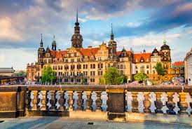 Dresden (/ ˈ d r ɛ z d ən /, german: Dresden Castle Dresden Arrivalguides Com