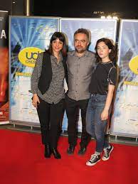 Jérémie carboni is a french producer, film. Youtopia Il Nuovo Film Di Berardo Carboni Viviroma