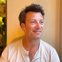 100+ "Thomas Victor" profiles