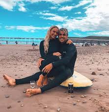 Love Island S Lucie Donlan And Luke Mabbott Confirm Romance