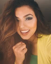 Mất hồn với dàn kiều nữ cháy hết mình vì Brazil