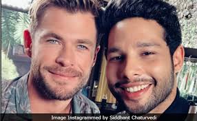 Only high quality pics and photos with chris hemsworth. Siddhant Chaturvedi Asked Chris Hemsworth If He Was Worthy Here S The Answer