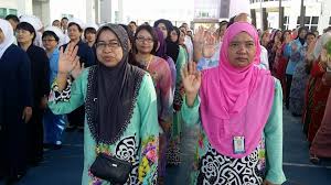 (a) kerajaan negeri sarawak berkhidmat sehingga habis penggal pada 6 jun 2021 agar pilihan raya dapat diadakan paling lewat pada 5 ogos 2021 ini adalah selari dengan nasihat ketua pengarah kesihatan tan sri datuk noor hisham abdullah untuk mengelakkan pilihan raya lebih awal. Perhimpunan Jabatan Kesihatan Negeri Sarawak Rasmi Facebook