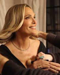 Molly Sims Takes Us Behind the Scenes of the 'Kinda Pregnant' Premiere