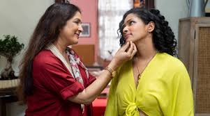 Neena gupta spoke to kareena kapoor about being dumped by a man she was about to marry. In This Messy Poorly Written Netflix Series Only Neena Gupta Shines