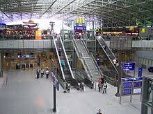 So ist der flughafen über die autobahnen a 3 und a 5 sowie mit den bahnen. Frankfurt Airport Travel Guide At Wikivoyage
