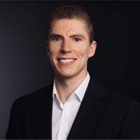 Laura Braasch's Instagram, Twitter & Facebook