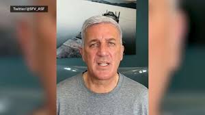 Trainer vladimir petkovic fordert daher von seiner mannschaft über 100 prozent einsatzbereitschaft. Nati Trainer Vladimir Petkovic Mit Video Botschaft Zur Corona Krise
