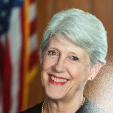 Polly Spencer's Instagram, Twitter & Facebook