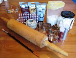 Dekoanhänger aus salzteig selber machen. Salzsteig Selber Machen Rezept Anleitung Geolino