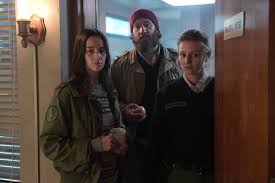 Laurène tente de démêler le vrai du faux dans son témoignage avant d'envisager une descente périlleuse. Black Spot Staffel 1 Episodenguide Fernsehserien De