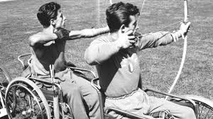 Le paraolimpiadi nascono dopo la seconda guerra mondiale quando si ha la consapevolezza che i tradizionali metodi di riabilitazione non erano più sufficienti per le necessità. I Giochi Paralimpici Compiono 60 Anni Cosi Si Aprirono Le Porte Dello Sport A Milioni Di Persone Il Foglio