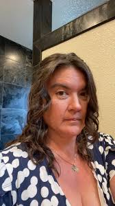 OH HEY and WELCOME! Come tell me why you're here & what I can help with  ⬇️💕 **Download your FREE Jargon Buster** now for all new group  members:https://curlygirlmethod.club/pages/jargon-buster **20% off my  fabulous