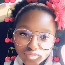 Amira Thomas (queenmiralove)