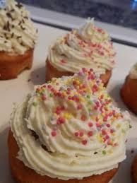 Recette Cupcakes Vanille Glacage Mascarpone En Video Recette Recette Cupcake Glacage Mascarpone Recette Glacage Cupcake