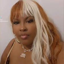 Ebony Weeks's Instagram, Twitter & Facebook