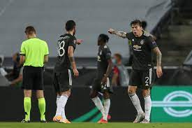 Fernandes играет с 2019 в манчестер юнайтед (мю). Bruno Fernandes Called Son Of A B H By Victor Lindelof In United S Europa League Defeat Futballnews Com