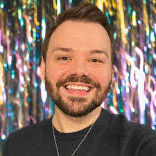 Rosa Iannuzzi's Instagram, Twitter & Facebook