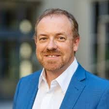 Gary Veale's Instagram, Twitter & Facebook