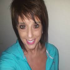 I was trying to come up with a pun, but I couldn't PINK of one. Too much  conFUSCHIAn. 🌺🌺