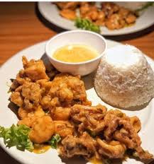 It also helps that the salted egg elevates the taste of the butter chicken, making the dish all the more appetising. 10 Worth It Butter Chicken Rice Spots In Klang Valley Journey