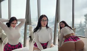 Izzyisveryspicy Chair Strip OnlyFans Video Leaked