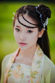 Bộ ảnh nữ sinh lớp 10 "hóa" chị Hằng Nga xinh đẹp