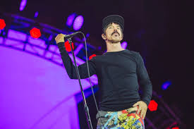 Hoy a fallecido jonhy kiedis (blackie dammett como nombre artístico) , padre del cantante anthony kiedis de los rhcp a los 81 años de edad Watch Anthony Kiedis 9 Year Old Son Join The Red Hot Chili Peppers On Stage