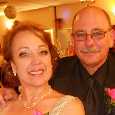 Mo and the Lakota Indian that killed Elsa wear same paint same earrings