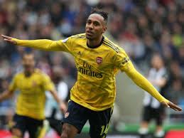 Aubameyang àti saka ṣá newcastle pa lálẹ́ ọjọ́ ajé. Newcastle Vs Arsenal Result Pierre Emerick Aubameyang Clinches Gritty Opening Win For Gunners The Independent The Independent