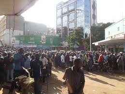 COUPLE GETTING STUCK HOAX! Uhuru Street- Crossroad junction at a standstill  as someone dupe people with a false rumour that a couple is holed up in a  room at Sky Motel after