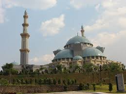 Since independence in 1957, the federal as well as the selangor state ruling party had been the alliance. Masjid Wilayah Persekutuan Kuala Lumpur