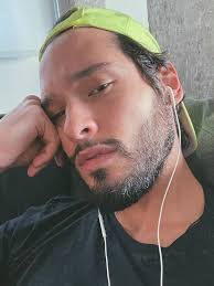 Bruno Fagundes: 'Ouvi que fracassaria por ser gay'